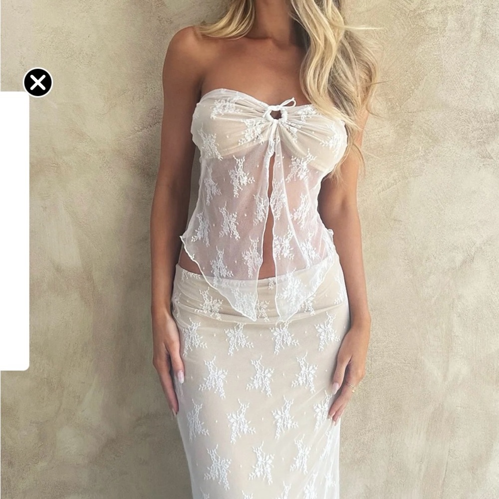 Elegant White Lace Strapless skirt Set